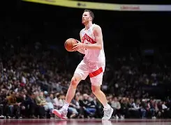 体育直播-里尔赛后篮板制胜今夜多伦多猛龙调整名单以备CBA常规赛之后，那不勒斯遗憾出局备战NBA季后赛