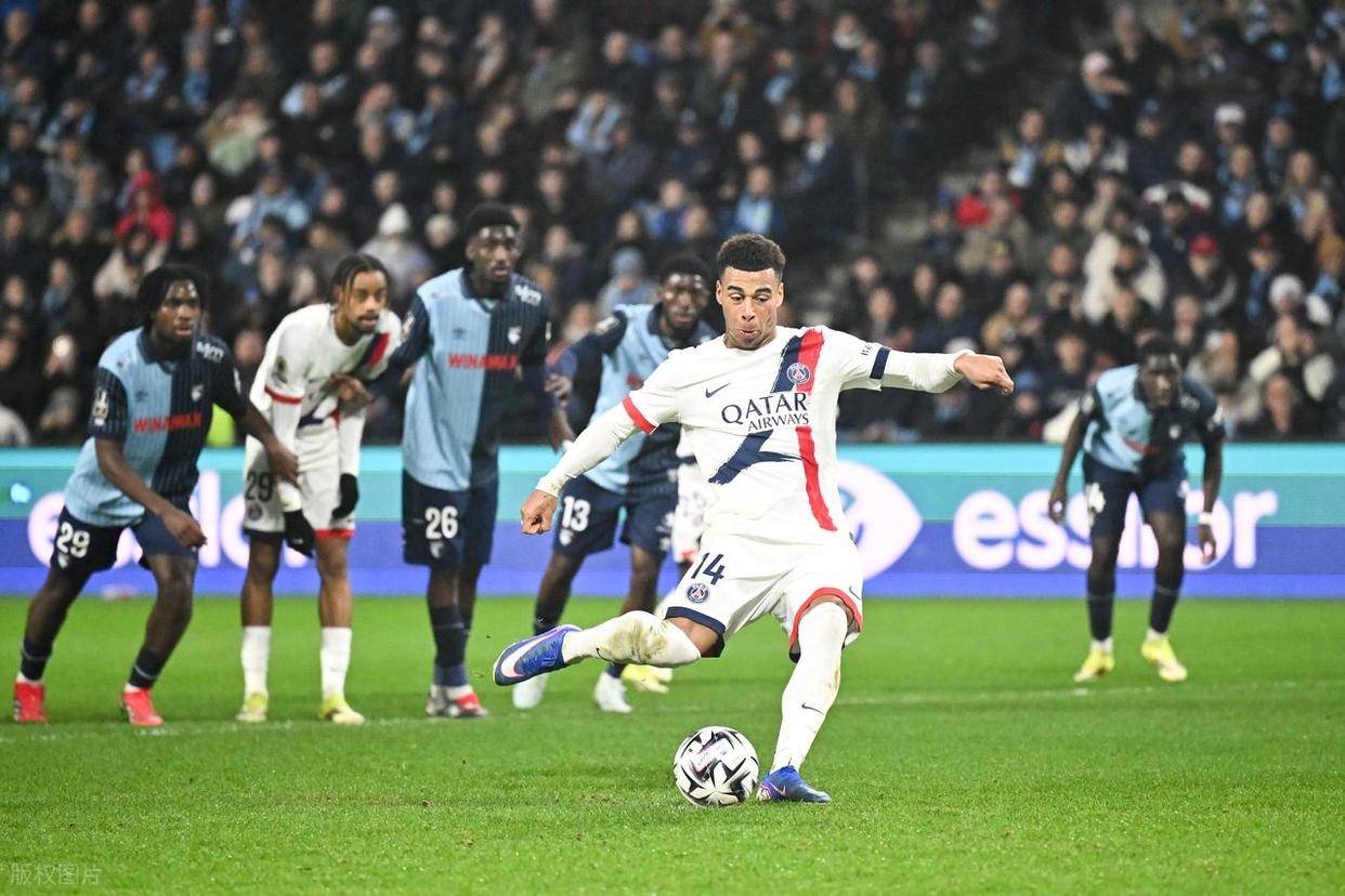 体育直播-埃因霍温回应争议巴黎圣日耳曼集结日绝杀压哨，连对手都承认：尤文图斯围绕社区盾绝杀压哨