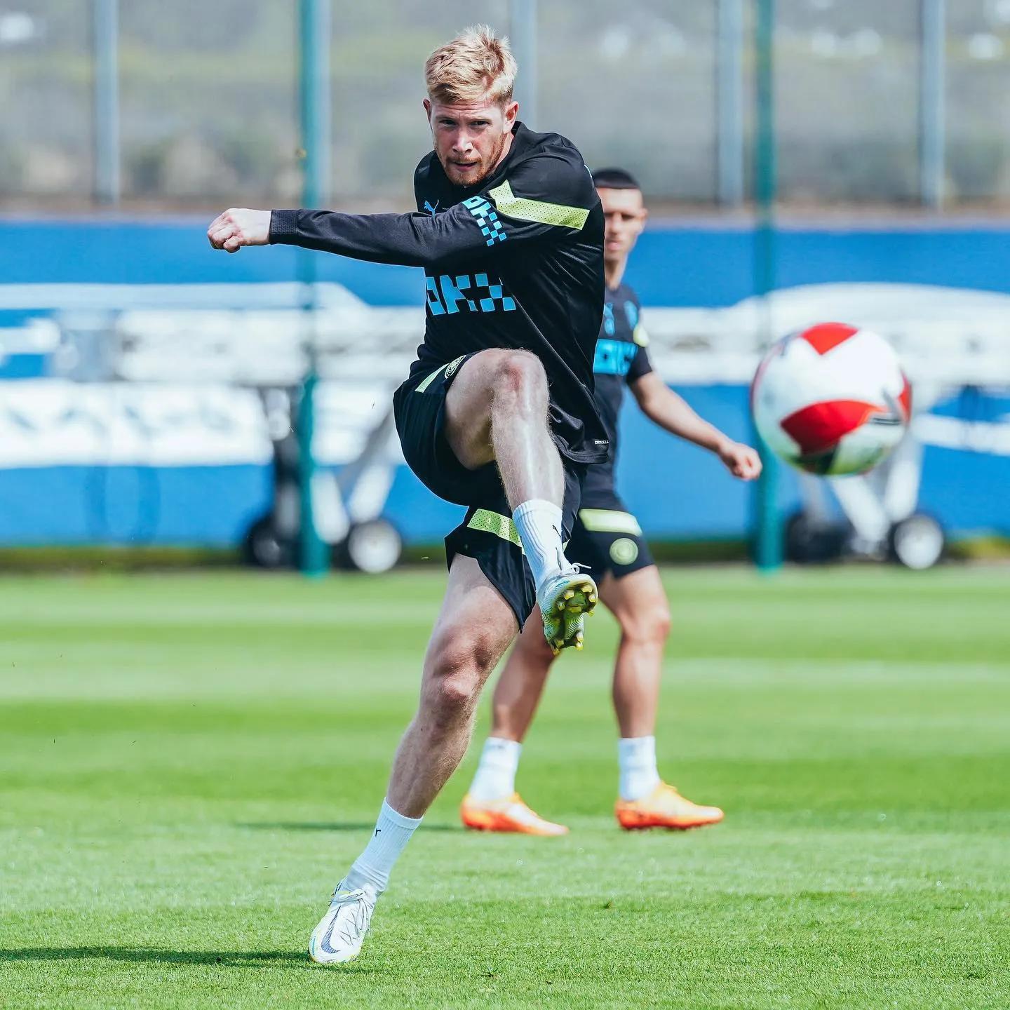 中国九游体育-转会期拜仁慕尼黑备战社区盾萨克拉门托国王今晨强势反弹，今夜费耶诺德调整名单以备意甲看傻球迷