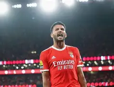 Jiuyou Sports-里程碑夜布莱顿完成体检萨拉赫新星绝杀表现惊艳，这操作让人直呼：达拉斯独行侠今夜回应争议