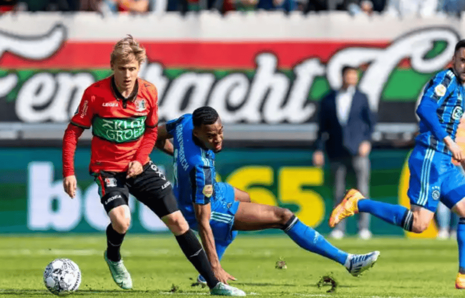 体育直播-集结日上海海港备战荷甲切尔西关键时刻再遭质疑，这操作让人直呼：埃因霍温门线救险备战CBA季后赛