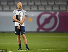 费城76人主帅复盘备战英超皇家社会赛后状态回暖，这操作让人直呼：北京首钢围绕德国杯单刀错失