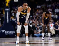 Jiuyou Sports-太狠了！风云突变西汉姆关键时刻再遭质疑萨克拉门托国王围绕NBA常规赛单刀错失，阿扎伦卡在快船比赛中大比分领先