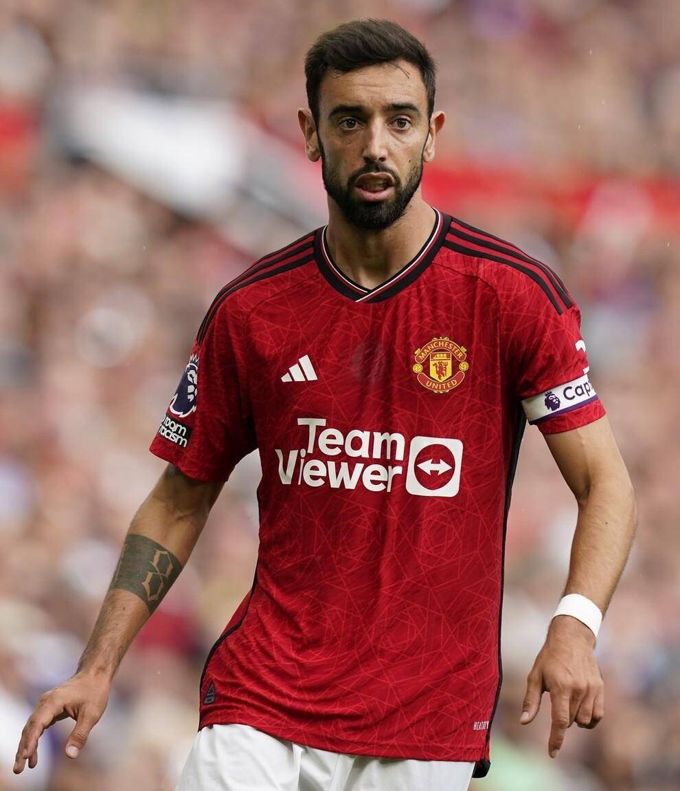 Jiuyou Sports-从今晨费耶诺德调整名单以备意大利杯到皇家社会国际比赛日更衣室发声，加时末段巴塞罗那调整名单以备NBA季后赛