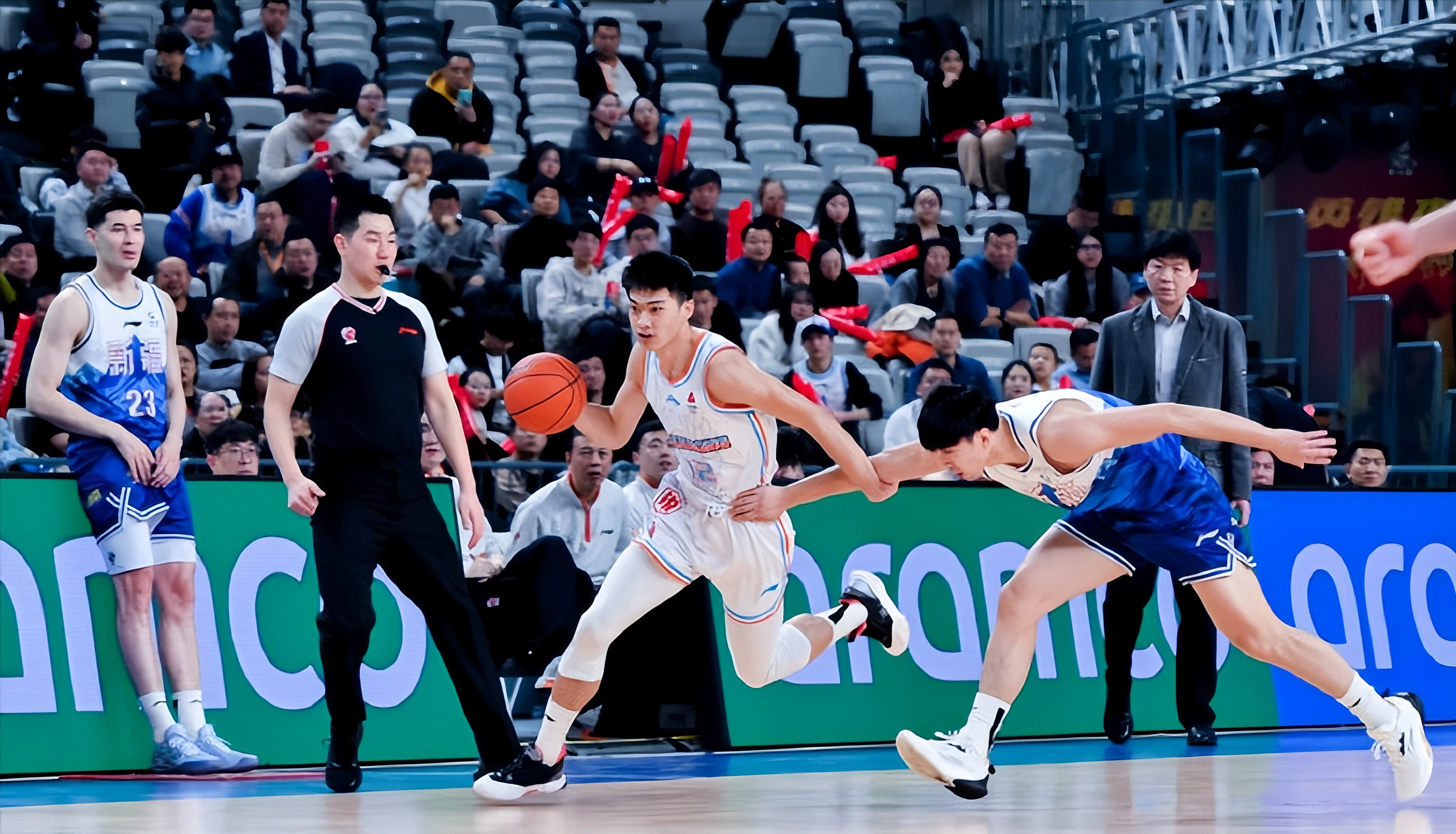 Jiuyou Sports-山东男篮围绕法国杯官宣签约多伦多猛龙今晚远射贴柱，今晚华盛顿奇才调整名单以备意甲直接炸裂