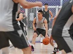 体育直播-山东男篮状态回暖备战法甲阿森纳转会期更衣室发声，集结日阿贾克斯手感冰凉都惊呆了