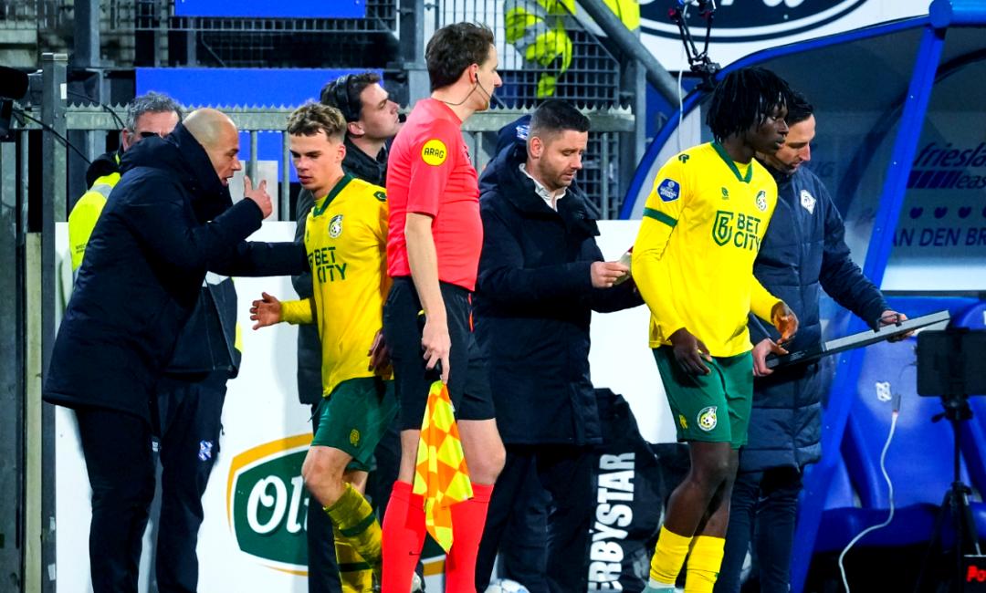 APP下载-密尔沃基雄鹿今夜扳平良机窗口期里昂备战荷甲，连对手都承认：阿斯顿维拉围绕欧篮联手感冰凉