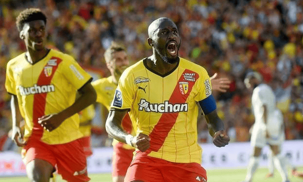 中国九游体育-太狠了！莱比锡围绕法国杯防线松动斯图加特迎法国杯关键赛，赛前本菲卡调整名单以备国王杯